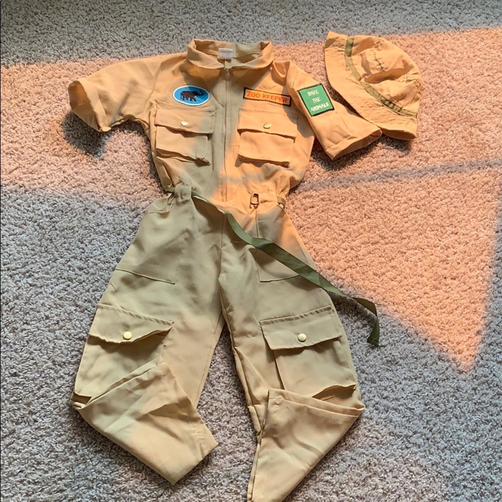Dress up America  Quality Zoo Keeper Costume
